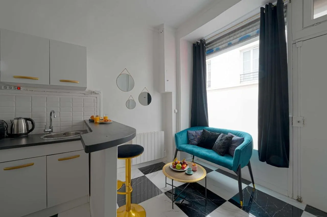 Black & White - Chic & Petit Maison- Pigalle 9Eme Apartment Paris France